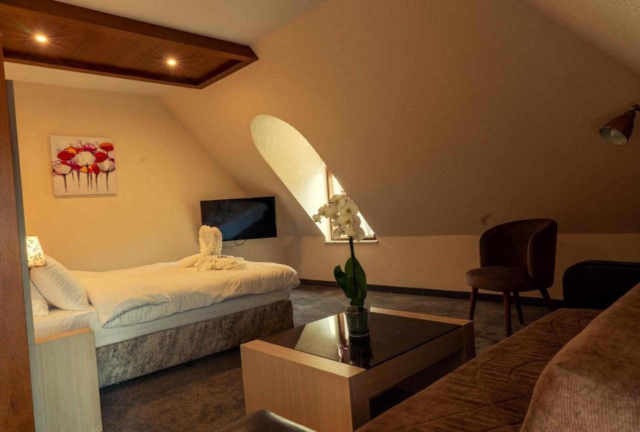 Boutique Hotel Provence Бутик Хотел Прованс 페트리치 외부 사진
